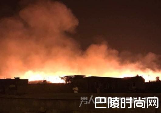 天津纸业公司突发大火 大火为何一夜仍未扑灭？