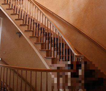 【楼梯扶手模型】楼梯扶手白色的好吗_3d楼梯扶手模型怎么做_玻璃楼梯扶手模型怎么画_楼梯扶手材质怎么区别好坏