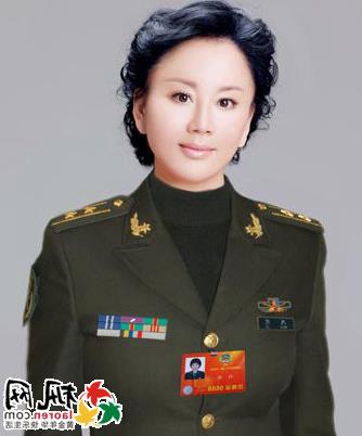 央视军事频道女主播冯琳简历 冯琳个人资料