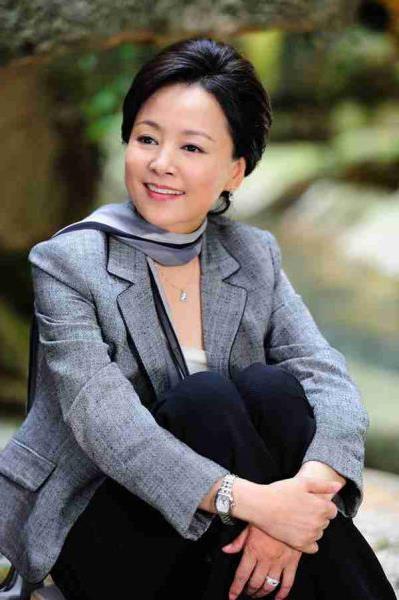 >张瑜80年代照片 20世纪80年代中国最红的女演员 张瑜如何成“双料影后”?