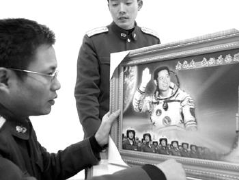 杜凤瑞的姐姐 聂海胜曾在赣工作8年 是驻赣空军某部“杜凤瑞大队”的一员