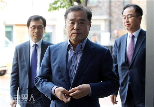 韩国任命金秉准为新总理 朴槿惠民调支持率首次跌破10%