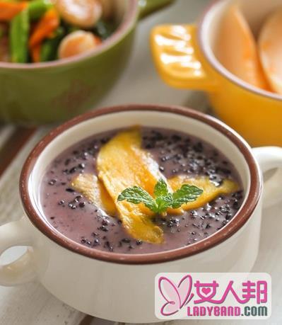 椰浆紫米粥如何做 椰浆紫米粥的材料和做法步骤