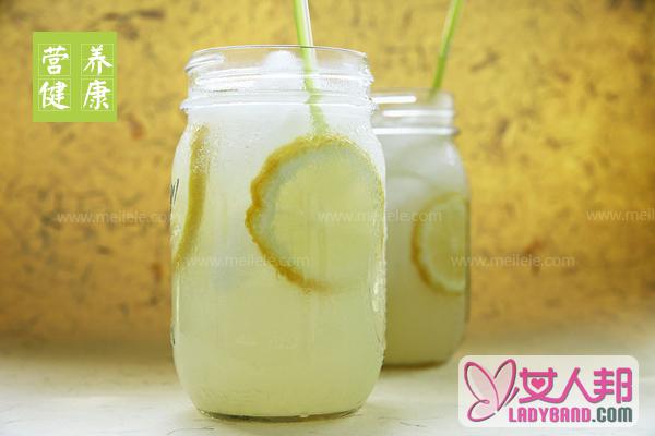 早上喝柠檬水好吗_早上喝柠檬水的影响！
