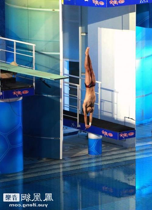 >俄罗斯萨乌丁跳水失误 跳水系列赛中国选手晋级 俄罗斯萨乌丁出局