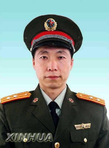 >神舟五号9点发射成功 杨立伟成中国航天第一人
