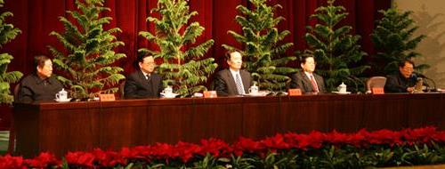 >中组部副部长李建华宣布中央决定并作重要讲话