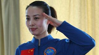 >【女航天员王亚平成为中国第一位】中国首位女航天员是王亚平还是刘洋?
