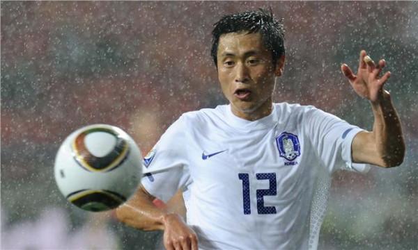 韩国球星朴智星当选埃因霍温百年历史代表球员