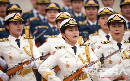 女兵方阵首次亮相国事访问欢迎仪式 个个英姿飒爽