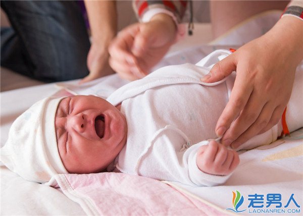 新生儿呕吐是怎么回事 正确护理方法你知道吗