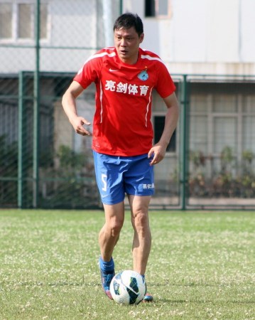 朴智星携多位世界级球星对阵范志毅的上海明星队