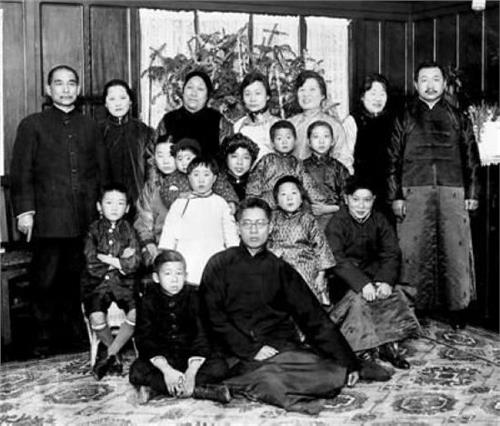 卢慕贞与宋庆龄 孙中山娶15岁日本高中生 与宋庆龄不是第一次婚姻
