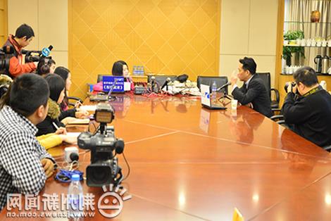 长治李建明 荆州市市长李建明就"三禁两治"接受媒体专访