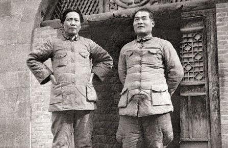 徐海东徐向前 1935年毛泽东向徐海东“亲写借条”保证中央红军过冬