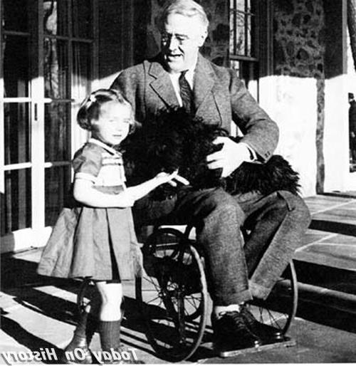 >罗斯福残疾 富兰克林·罗斯福为何残疾? 轮椅上的美国总统罗斯福