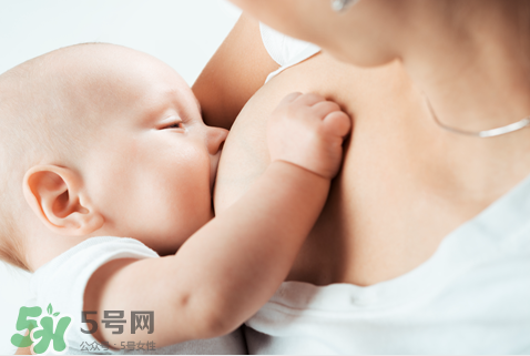 母乳喂养胸部会变形吗？如何避免产后乳房变形？