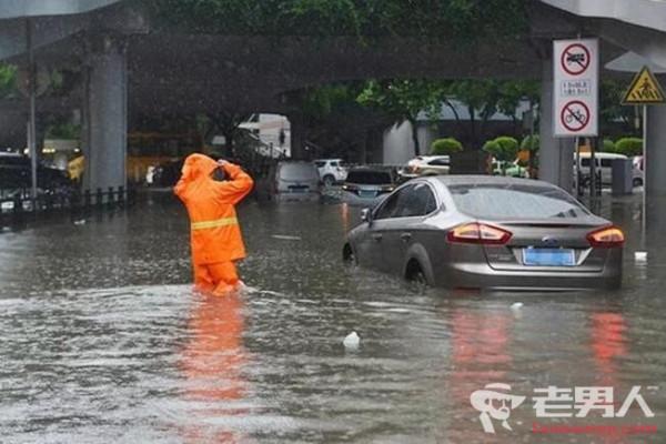 广州暴雨积水一男子疑触电身亡 目前死亡原因不明