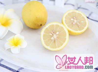 >柠檬的功效与作用 夏季吃柠檬清热解毒