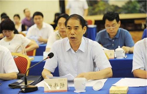 胡伟林儿子 湖南省政协人资环委主任胡伟林谈耕地污染:“这是涉及子孙后代的大事”