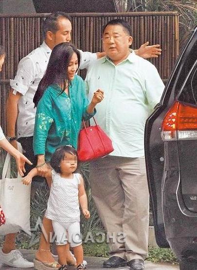 唐志中姐姐 唐志中和姐姐唐可珊2家人相约柯震东爸爸餐厅吃饭(图)