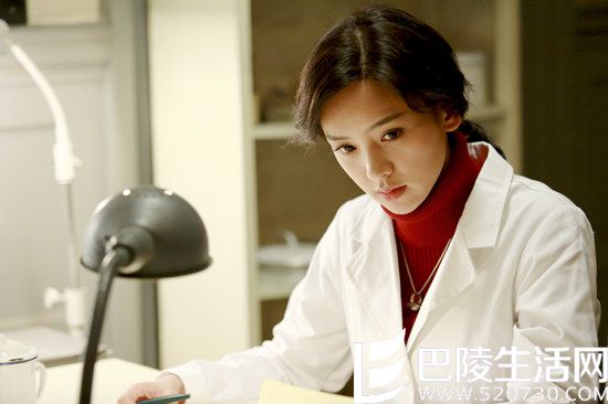 2015年客串电视剧《刑警队长》,李晓峰饰演的刘姣虽然出场不多,却因将