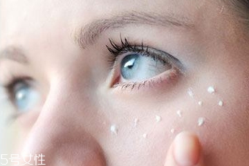 胶原蛋白眼霜的作用 胶原蛋白眼霜适合什么年龄用