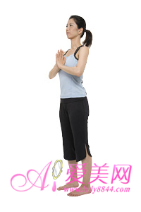 下半身减肥瑜伽 瘦腿之余还能治疗便秘，推荐瑜伽动作教程