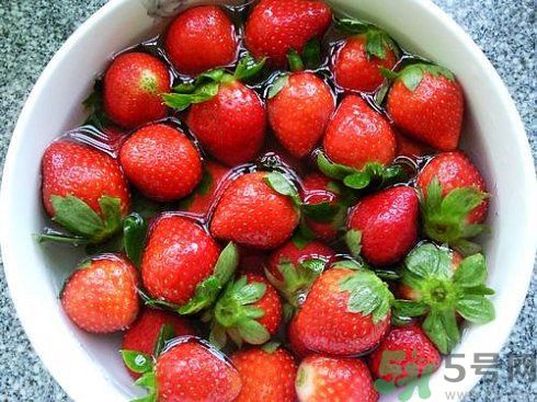 新鲜草莓怎么洗才干净?要怎么洗干净草莓