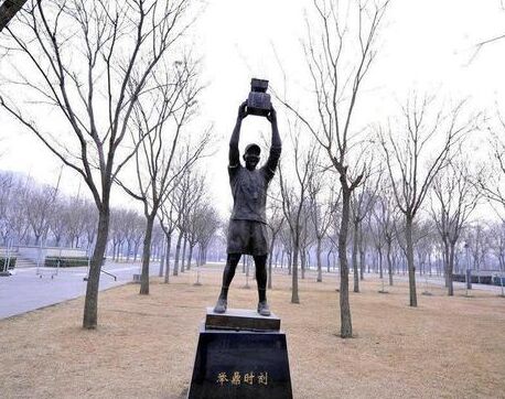 北京前外援老马透露曾在李小龙雕像前许愿 引用名言自勉