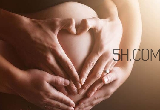 >孕晚期性生活的危害 孕晚期同房后胎动频繁