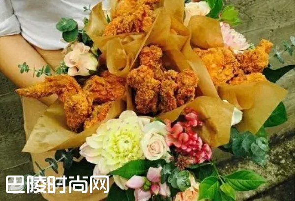 炸鸡花束图片 拉面汉堡是什么|龙虾热狗是什么 炸鸡华夫饼是什么