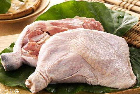 土鸡炖什么好吃又营养 适合冬季的滋补土鸡汤食谱