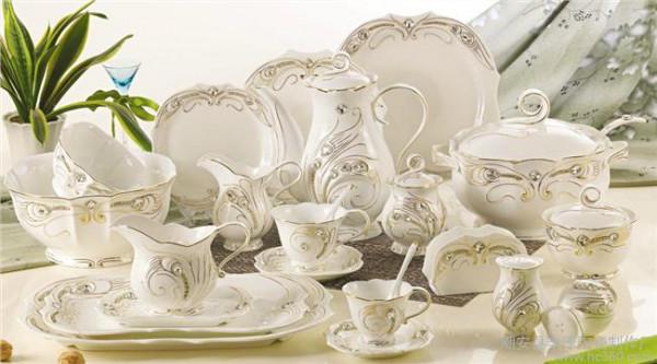 张永和的设计 建筑设计师张永和设计的‘瓢’系列陶瓷餐具