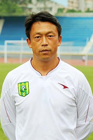 足球教练朱炯最新消息 朱炯泪洒节目:我是最好教练 冈田说我能改中国足球