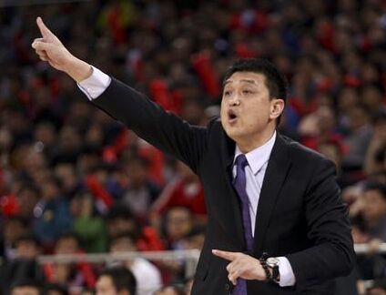 闵鹿蕾将不再担任北京男篮主帅！改任球队的总教练（图）