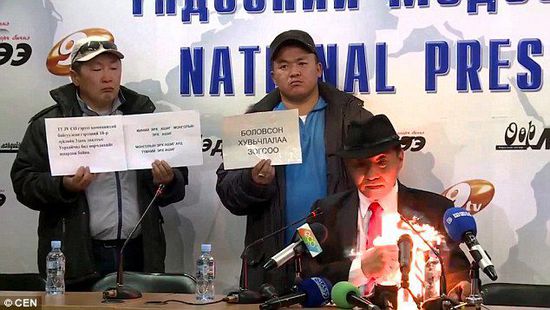 >蒙古国一工会主席发布会自焚 因抗议煤炭卖中国