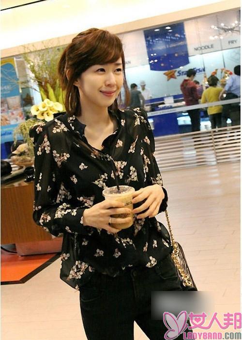 2012新款韩国热门花样衬衫  带来花开芳香春季