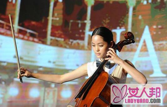 欧阳娜娜视大提琴为“男友”：刘昊然只是朋友