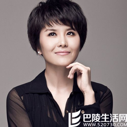 央视女主播王宁多少岁 带来新闻评论新风尚
