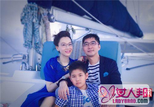 陈数晒与老公赵胤胤和儿子出海的照片 网友:好有夫妻相