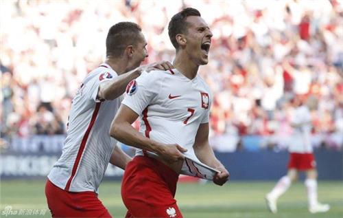 >米利克波兰 欧洲杯前瞻:乌克兰VS波兰足彩专家推荐1 波兰出线