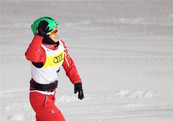 >2005年滑雪冠军孙玲玲 2005年滑雪世界杯落幕 李妮娜夺取女子组总冠军