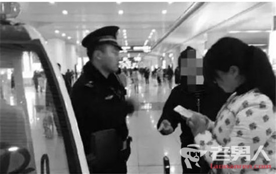 南京地铁现借小钱诈骗 骗子专盯学生族和年轻上班族