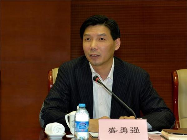上海法院院长崔亚东 上海市高院院长崔亚东:公正司法是法院神圣职责