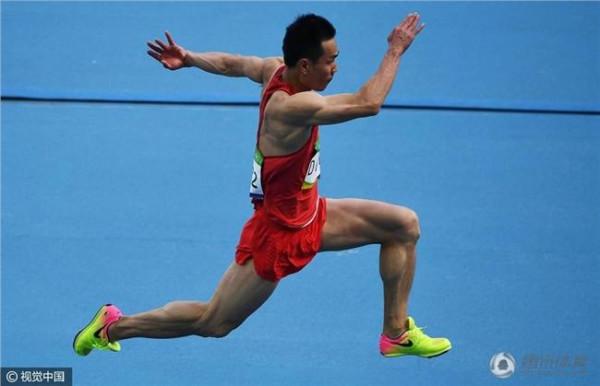 >董斌三级跳 中国选手董斌跳出个人生涯最好成绩 摘得男子三级跳远铜牌