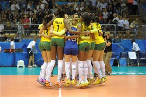 巴西女排谢拉 巴西力克俄罗斯进决赛 主力谢拉看好中国女排