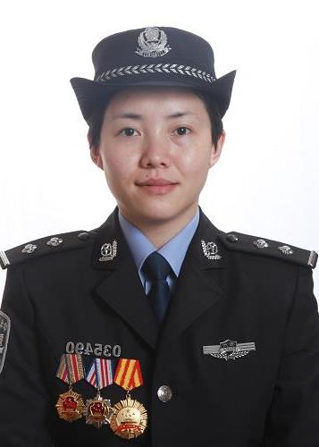 贵州女特警潘琴当选“我最喜爱的人民警察”[图]