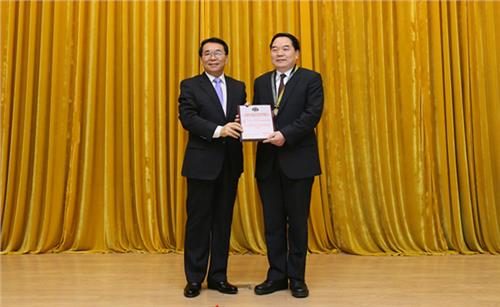 包信和院士成就 包信和荣获2015年度中国科学院杰出科技成就奖