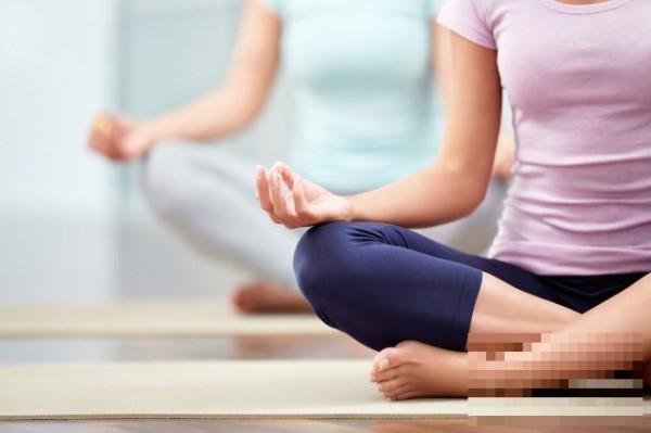 塑身瑜伽动作有很多 这几个你尝试过吗